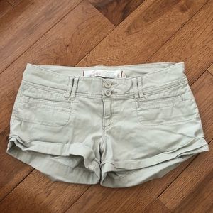 Hollister Tan Short Size 9